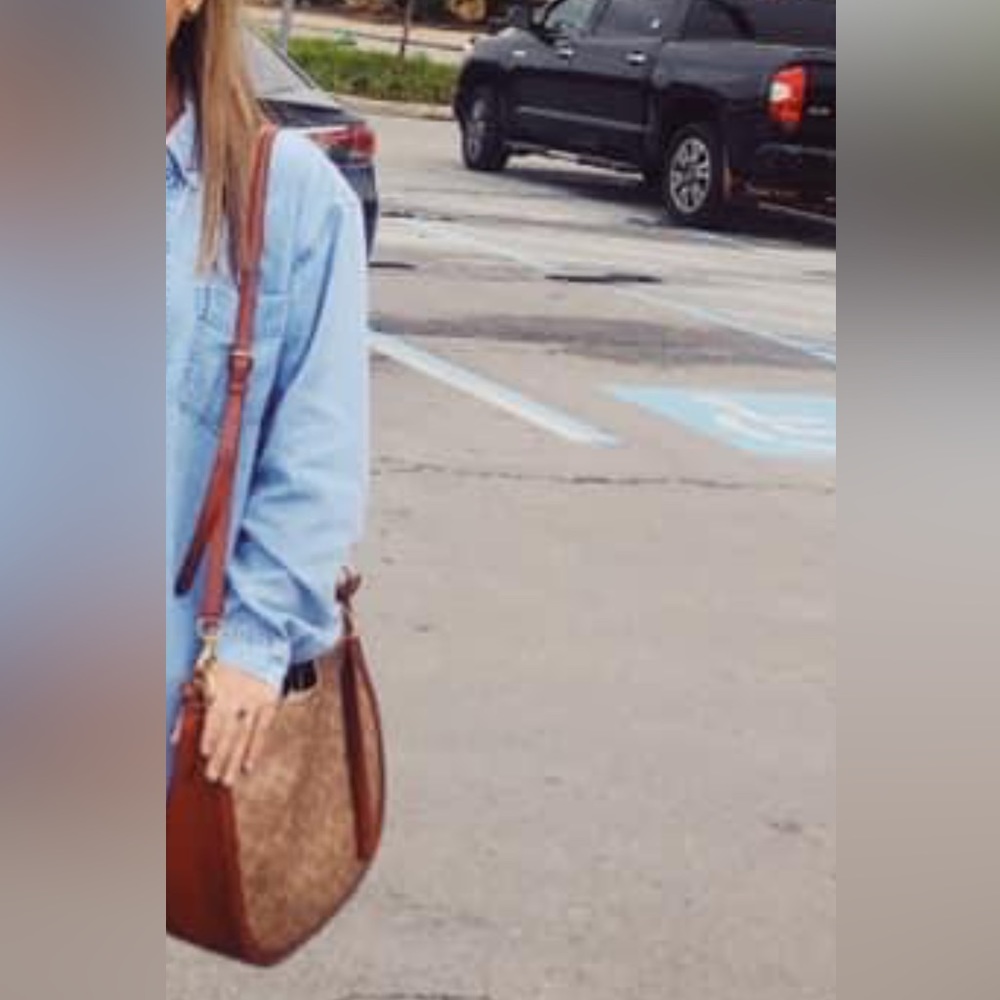 Coach signature hobo bag, only used a handful of times